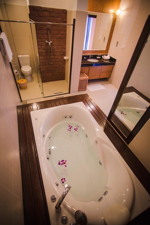 The Iris Pool Villa Rawai Стая снимка
