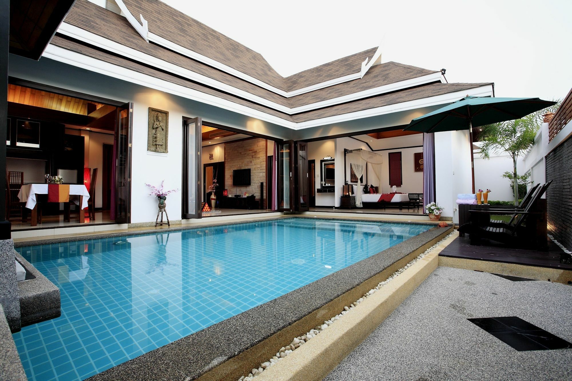 The Iris Pool Villa Rawai Екстериор снимка