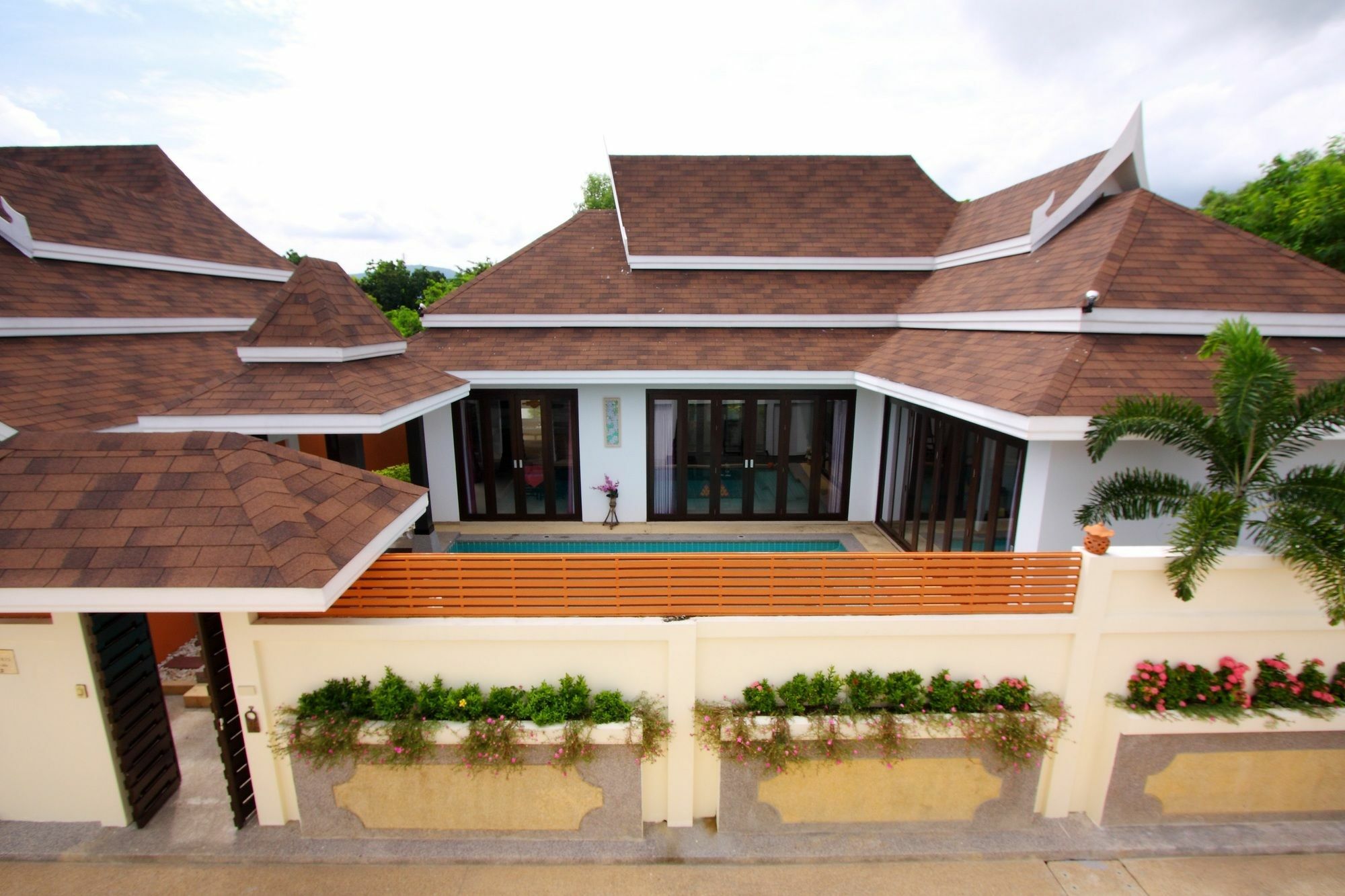 The Iris Pool Villa Rawai Екстериор снимка